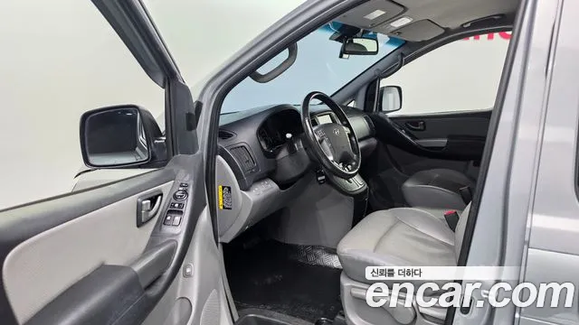 Hyundai Starex — фото 10