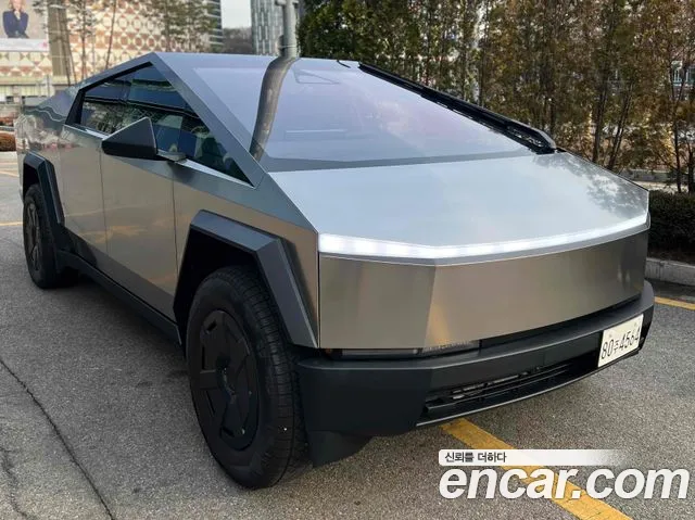 Tesla Cybertruck — фото 1