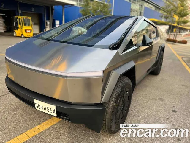 Tesla Cybertruck — фото 3