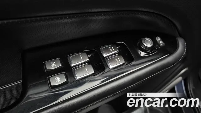 KG_Mobility_Ssangyong Rexton — фото 17