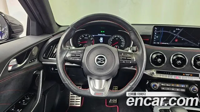 Kia Stinger — фото 13