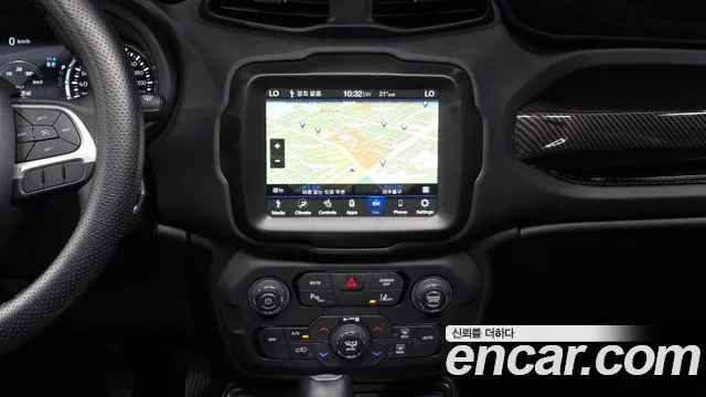 Jeep Renegade — фото 14