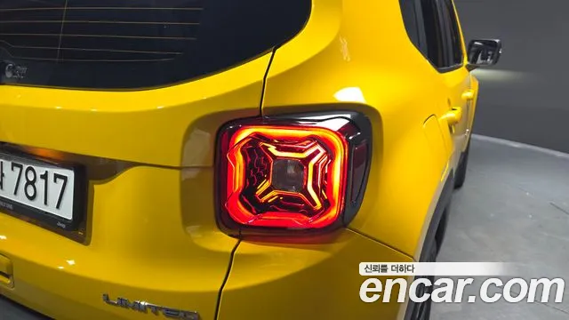 Jeep Renegade — фото 23