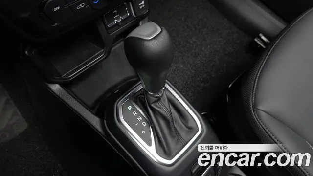 Jeep Renegade — фото 9