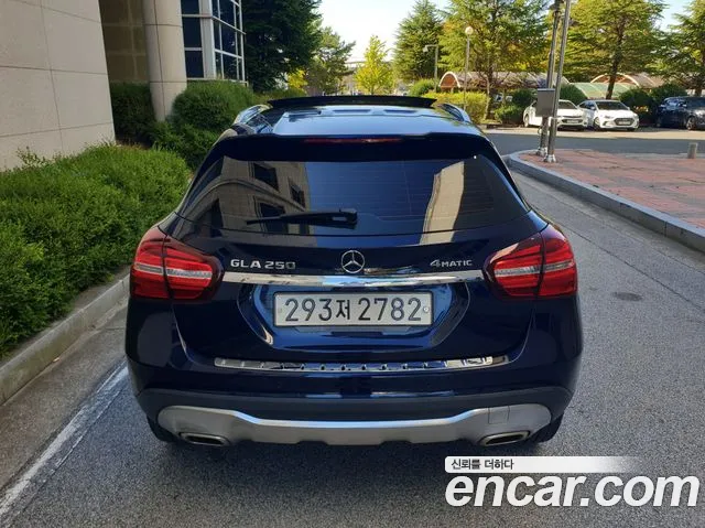 Mercedes-Benz GLA-Class — фото 18