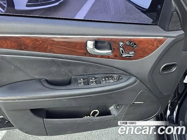 Hyundai Equus — фото 16