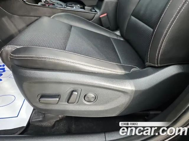 Kia Sportage — фото 13