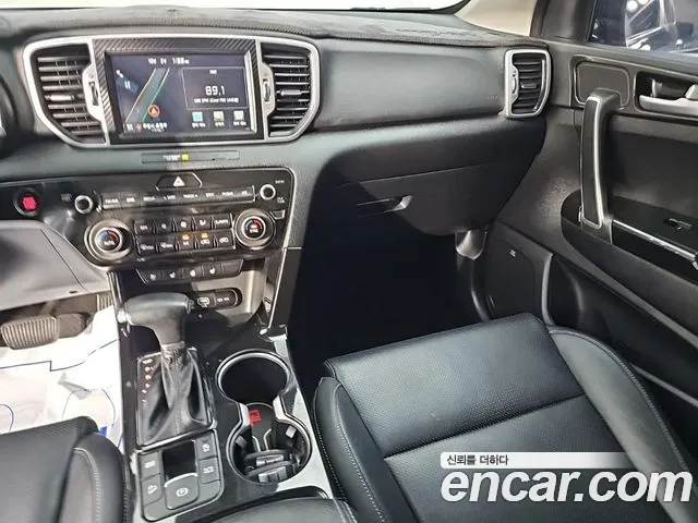 Kia Sportage — фото 10