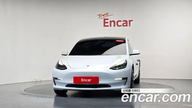 Tesla Model 3 — фото 3