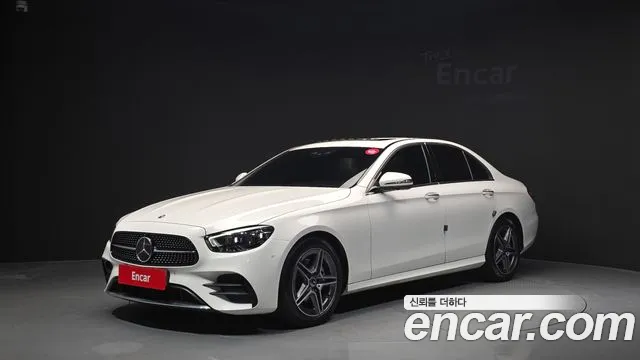 Mercedes-Benz E-Class — фото 1