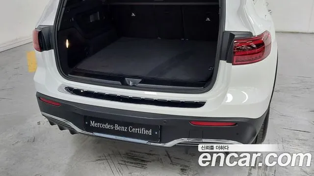 Mercedes-Benz EQB — фото 11