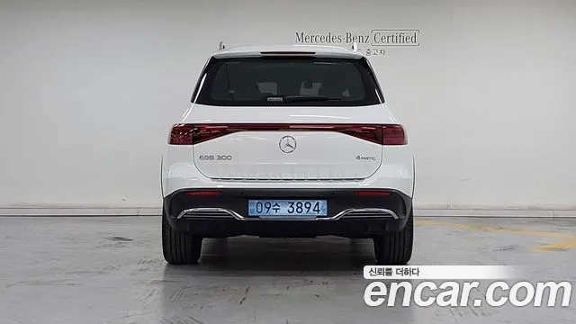 Mercedes-Benz EQB — фото 4
