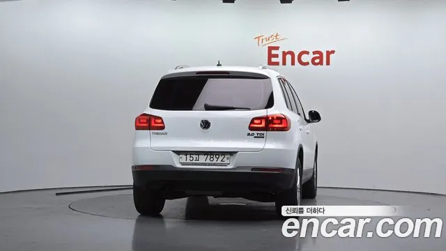Volkswagen Tiguan — фото 4