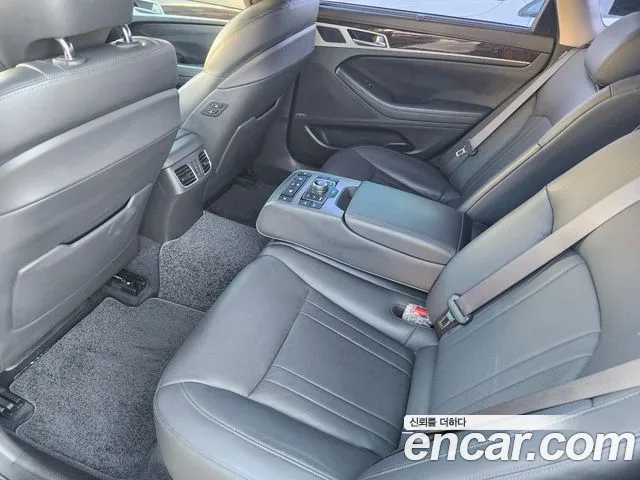 Hyundai Genesis — фото 13