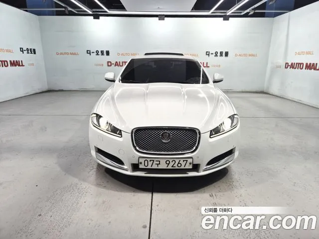 Jaguar XF — фото 2
