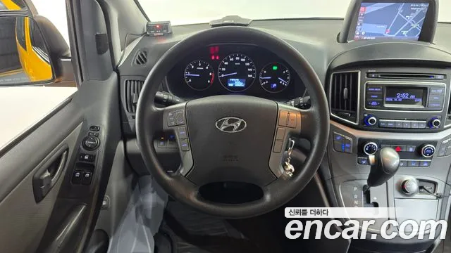Hyundai Starex — фото 14