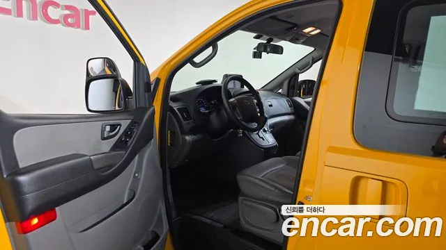 Hyundai Starex — фото 10