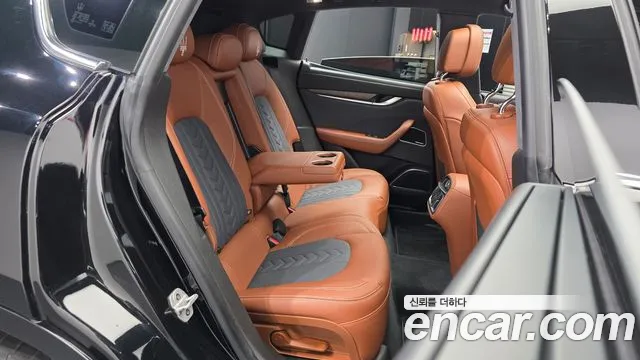 Maserati Levante — фото 12