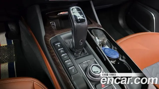 Maserati Levante — фото 9