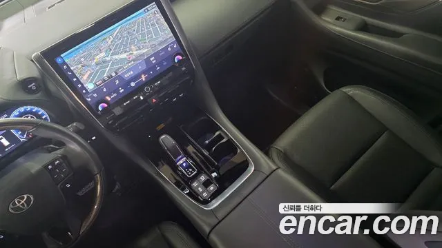 Toyota Alphard — фото 14
