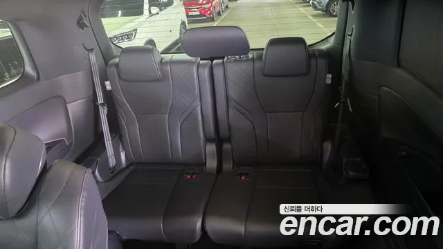 Toyota Alphard — фото 17