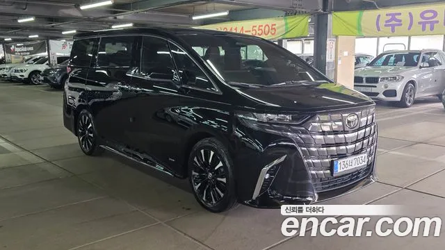 Toyota Alphard — фото 3