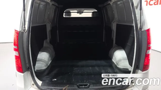 Hyundai Starex — фото 19