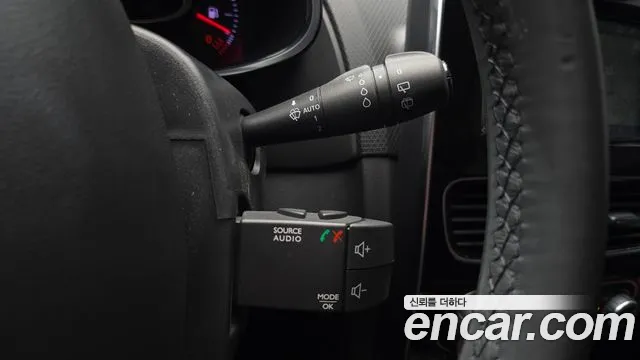 Renault Clio — фото 18