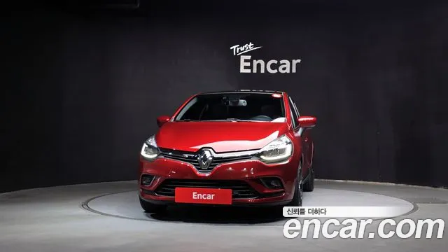 Renault Clio — фото 3