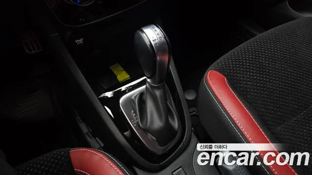 Renault Clio — фото 9
