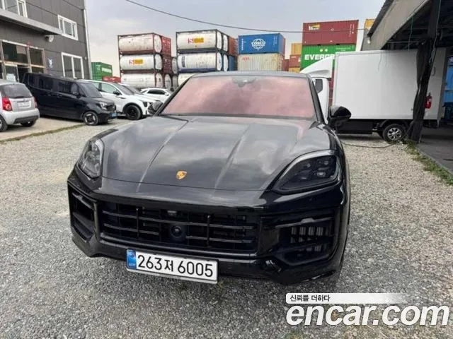 Porsche Cayenne — фото 1