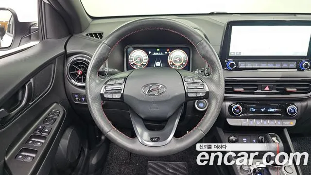 Hyundai Kona — фото 13