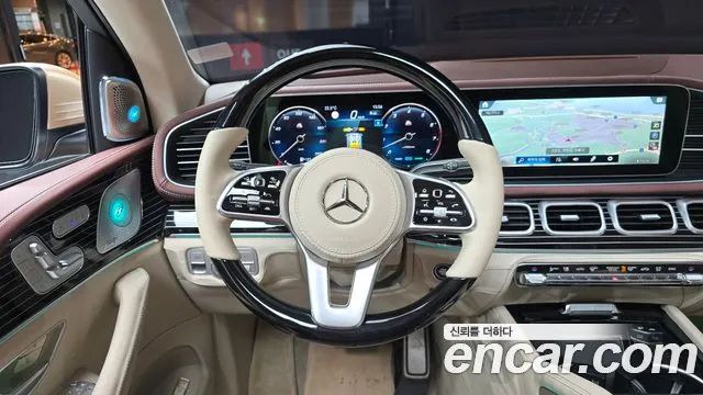Mercedes-Benz GLS-Class — фото 13