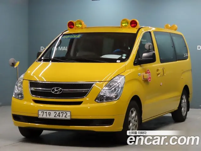 Hyundai Starex — фото 1