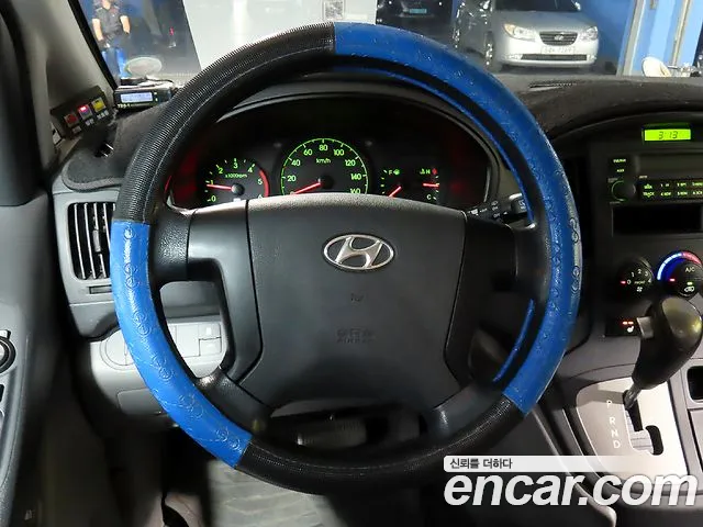 Hyundai Starex — фото 11