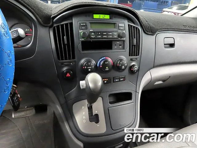 Hyundai Starex — фото 12