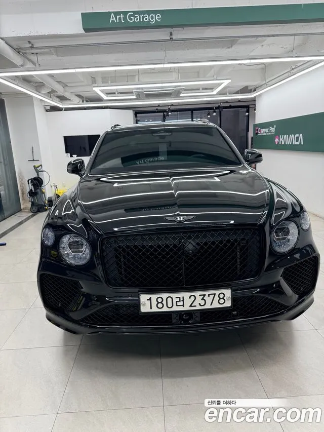 Bentley Bentayga — фото 6