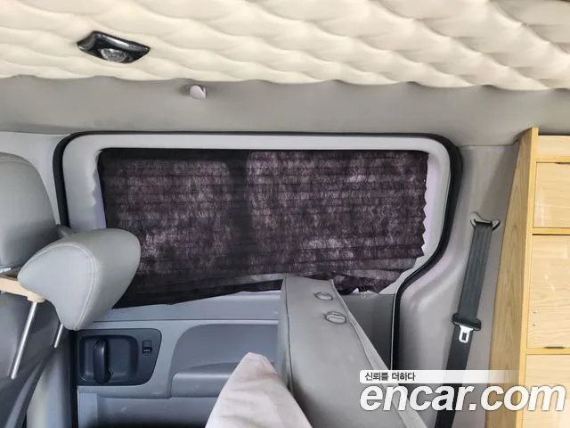 Hyundai Starex — фото 18