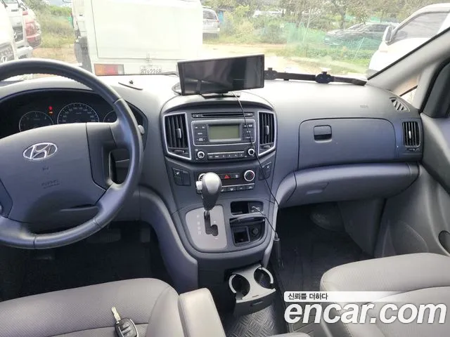 Hyundai Starex — фото 19