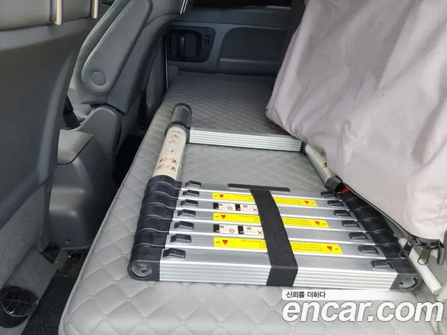 Hyundai Starex — фото 10