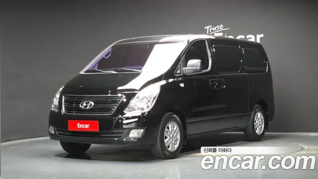 Hyundai Starex — фото 1