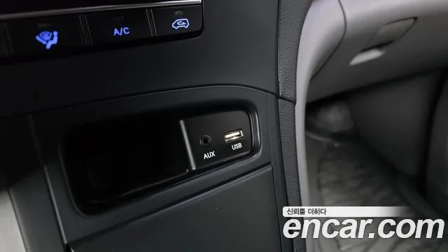 Hyundai Starex — фото 14