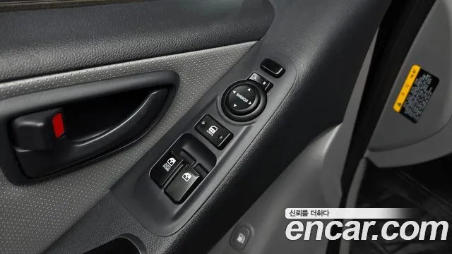 Hyundai Starex — фото 18
