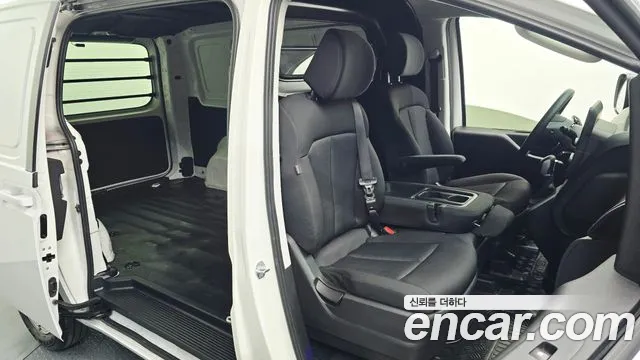 Hyundai Staria — фото 16
