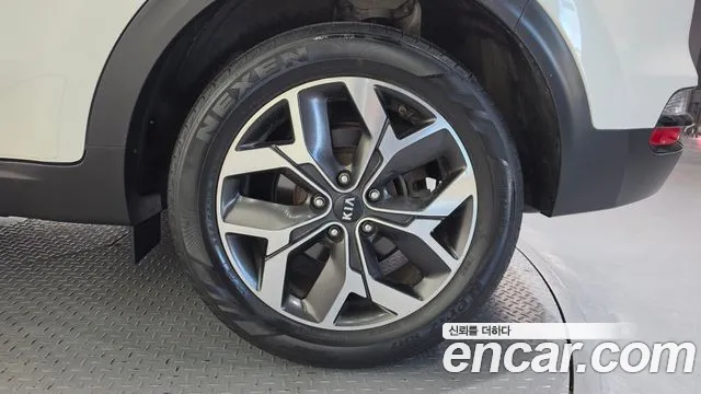 Kia Sportage — фото 21
