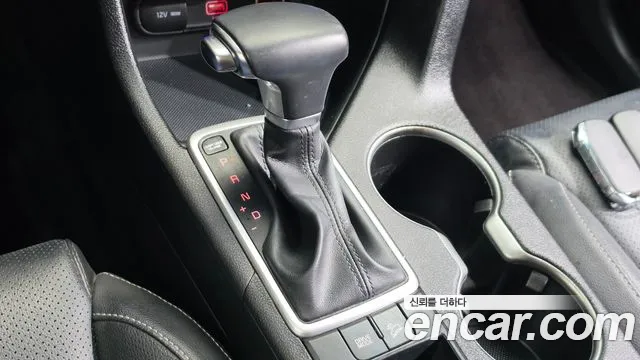 Kia Sportage — фото 9