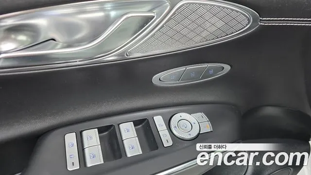 Genesis GV70 — фото 30