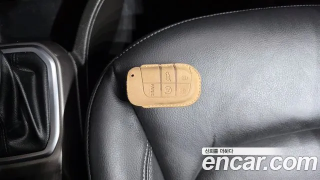 Jeep Renegade — фото 16