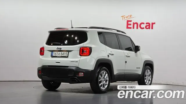 Jeep Renegade — фото 2