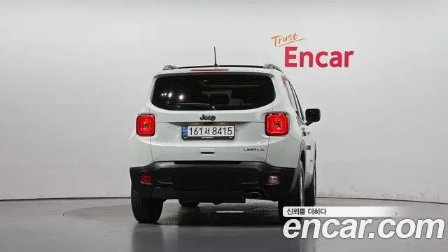 Jeep Renegade — фото 4